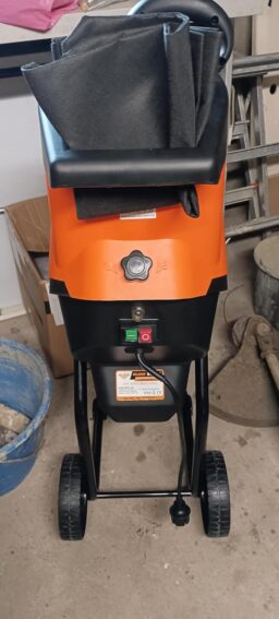 image client 1 Broyeur Végétaux Thermique Ruris ST300