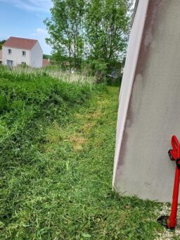 image client 1 Coupe Bordures sans fil Einhell GC CT 18-24 Li P Solo