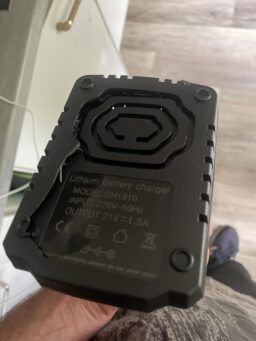 image client 10 Souffleur de Feuilles sans fil Outigo JBCF001