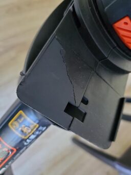 image client 4 Débroussailleuse sans fil BLACK+DECKER STC1820PCB XJ