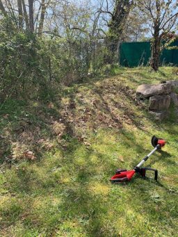 image client 4 Coupe Bordures sans fil Einhell GE CT 18 Li Solo