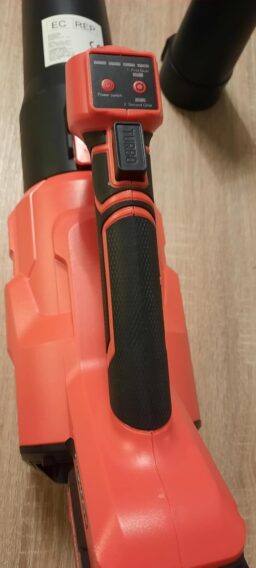 image client 4 Souffleur de Feuilles sans fil Outigo JBCF001