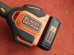 image client 8 Coupe Bordures sans fil BLACK+DECKER BCSTA536L1 QW