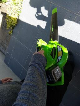 image client 8 Aspirateur Souffleur Greenworks GD24X2BVK4X