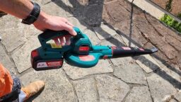 image client 9 Souffleur sans fil Hyecho Batterie 18v 4,0ah