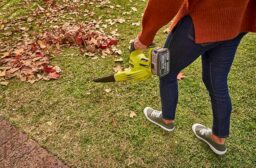 Image du fabricant 2 du RYOBI Souffleur sans fil 18V compact