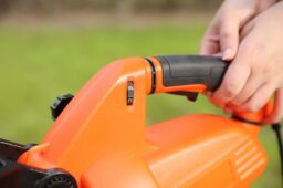 Image du fabricant 3 du Yard Force EB U30 aspirateur souffleur