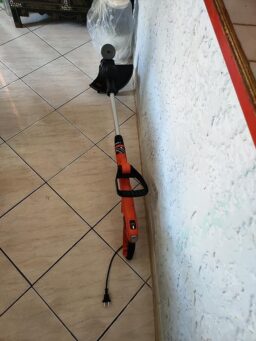 image client 1 Coupe Bordure Filaire BLACK+DECKER BESTE628 QS