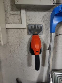 image client 1 Cisaille Electrique BLACK+DECKER GSL200 QW