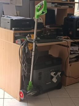 image client 1 Débroussailleuse Électrique sans fil Tucssarg DBE 21V4000Ah