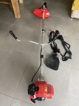 image client 1 Débroussailleuse Thermique Oxeo 62 Cm³ 2En1