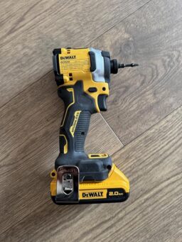 image client 1 Visseuse à Chocs DEWALT DCF850N XJ Compacte