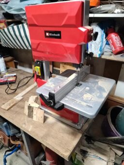 image client 1 Scie À Ruban Einhell TC SB 200-1 Puissante et Précise