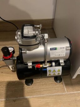 image client 1 Compresseur Aérographe Fengda FD 186 Fiable Efficace