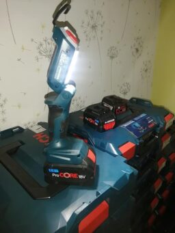 image client 1 Lampe de Chantier Bosch Professional Gli 18V 300