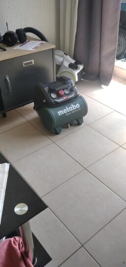 image client 1 Compresseur Portable sans Huile Metabo Pro Basic 160 6 W OF 601501000