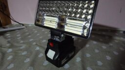 image client 1 Lampe de Chantier Portable Radikor LED Rechargeable Makita 18V