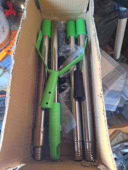 image client 1 Râteau Scarificateur À Main TUIBEIDAMAI Gazon Manuel avec Manche 170 Cm