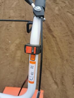 image client 1 Motobineuse Rotofraise Ruris Power For Nature 5800R