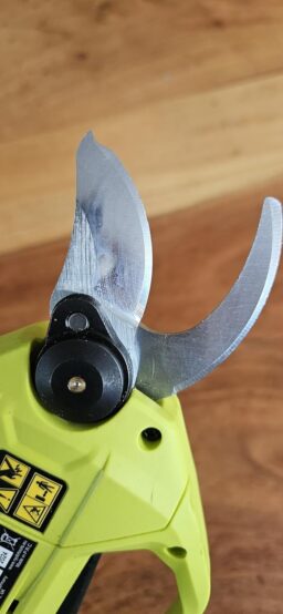 image client 1 Cisaille À Gazon sans fil Ryobi RY18GSA 0