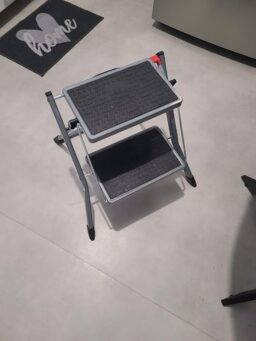 image client 1 Escabeau Pliable SONGMICS GSL002GY01