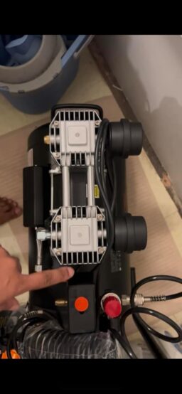 image client 1 Compresseur D'air VEVOR sans Huile 30L Silencieux