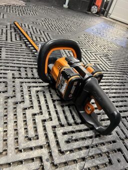 image client 1 Taille Haies sans fil Worx WG286E.9