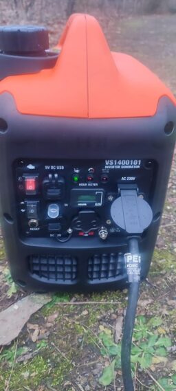 image client 10 Générateur Électrique Onduleur AIVOLT Groupe Électrogène D'essence 3200W Inverter