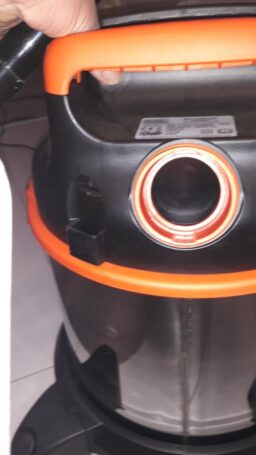 image client 10 Aspirateur Solides et Liquides BLACK+DECKER BXVC30XTDE