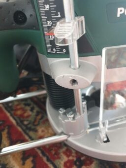 image client 10 Défonceuse Électrique Bosch POF 1200 AE