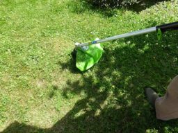 image client 10 Coupe Bordure & Débroussailleuse Greenworks GD24X2BCBK4x