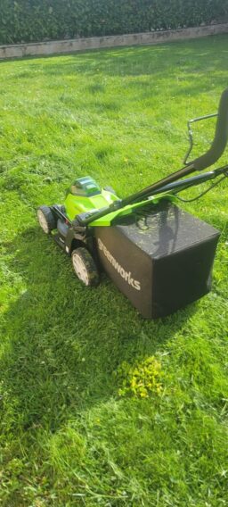 image client 10 Tondeuse À Gazon sans fil Greenworks G40LM41K2X