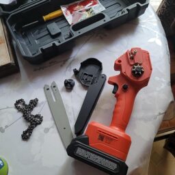 image client 10 Tronçonneuse Électrique sans fil Ginarelo Mini À Batterie 6 Pouces