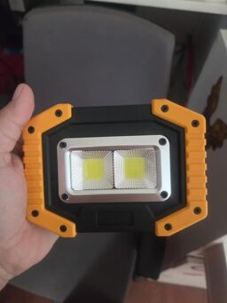 image client 2 Projecteur Led Portable Bizcasa Rechargeable 30W