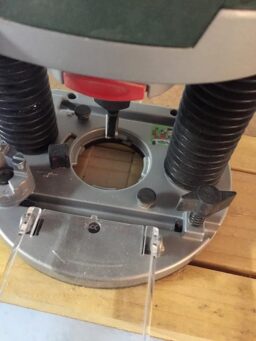 image client 2 Défonceuse Électrique Bosch POF 1200 AE