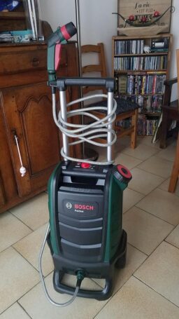 image client 2 Nettoyeur Extérieur sans fil Bosch Fontus 18V