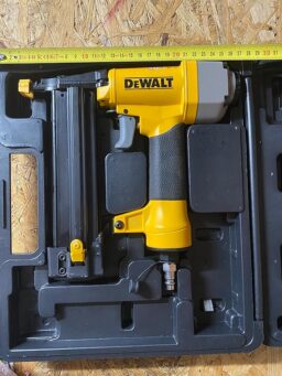 image client 2 Cloueur Pneumatique DEWALT Dpsb2in1 Xj