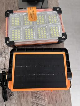 image client 2 Lampe de Travail Portable DANCINGBOAR Projecteur LED Rechargeable 30W