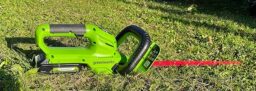 image client 2 Taille Haie Batterie Greenworks G24HT56K2
