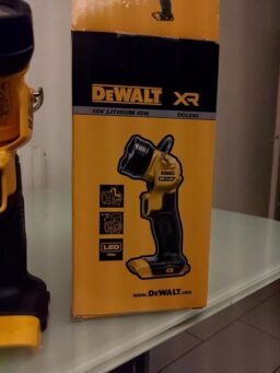 image client 2 Lampe Led Dechantier Dewalt Dcl040 Xj