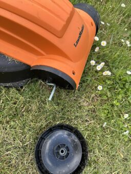 image client 2 Tondeuse Électrique LawnMaster MEB1434M