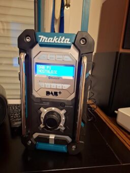 image client 2 Radio de Chantier Makita DMR112