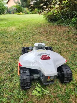 image client 2 Robot Tondeuse Mammotion LUBA 2 AWD 3000X