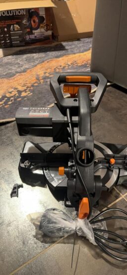 image client 2 Scie À Onglet Evolution Power Tools R210CMS