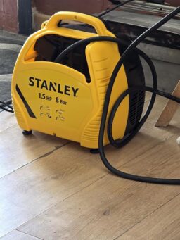 image client 2 Compresseur Portatif Stanley COMP SS CUVE 1,5HP COAX NO LUB