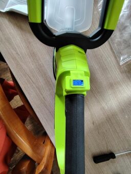 image client 2 Taille Haie sans fil IERAKOR Batterie Électrique sans