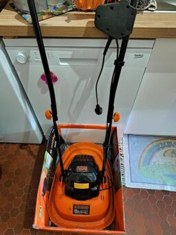 image client 2 Tondeuse À Gazon Electrique BLACK+DECKER BEMWH551 QS