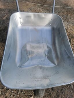 image client 2 Brouette de Jardin WERKA PRO Acier Galvanisé Roue Gonflée