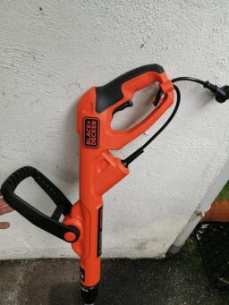 image client 3 Coupe Bordures Filaire Black+Decker Besta525 Qs