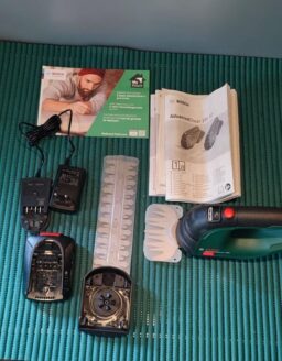 image client 3 Cisaille À Gazon Bosch AdvancedShear 18V 10